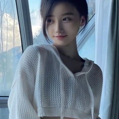 White hollow out cropped sweater 