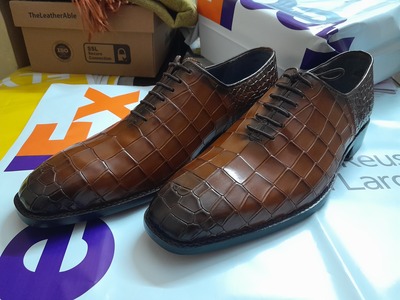 Classic Men's Hand Made Brown Tone Alligator Formal Lace Up Shoes