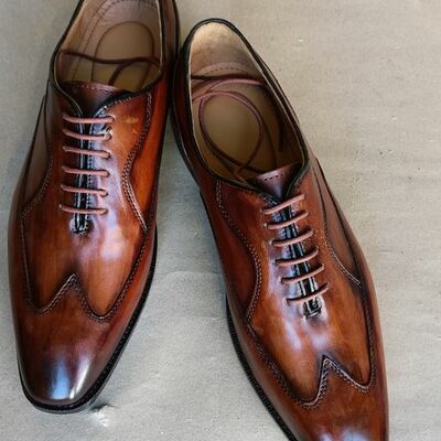 Unique men's hand stitch brown wingtip shoes, genuine leather lace up christmas shoes
