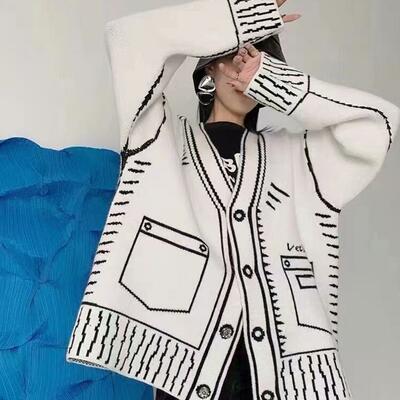 Graffiti knitted cardigan jacket - Thumbnail 3