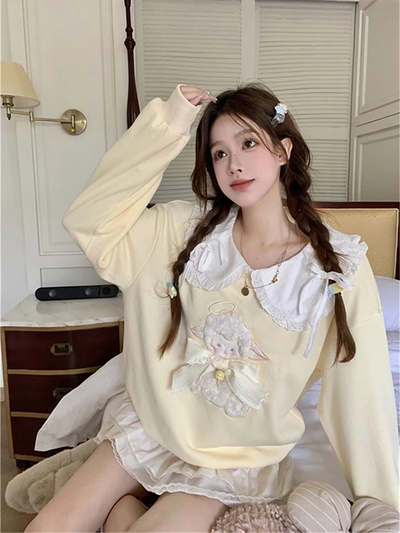 Yellow Sheep Peterpan Collar Sweatshirt 