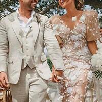 Sophisticated Lace Mermaid Half-sleeve V-neck Keyhole Back Wedding Dress，955 - Thumbnail 2