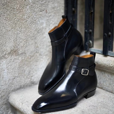 Handcrafted jodhpur boots in black leather
