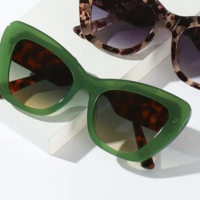 Vintage Rectangle Sunglasses - Thumbnail 1
