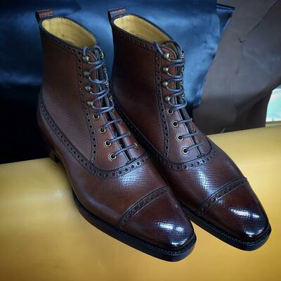 Hatch grain canterbury ankle high lace up boot. perfect for your autumn/winter wardrobe. - Thumbnail 4