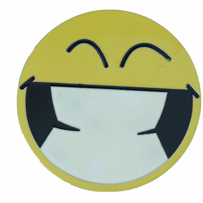 Women belt buckle silver metal yellow color smiley face eyes emoji retro cartoon