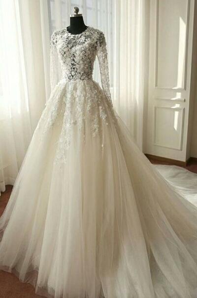 Elegant Long Sleeve Ivory Wedding Dress With Lace Applique