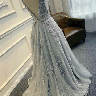 Stunning a-line scoop sleeveless open back appliques long prom dress