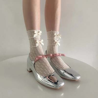 Hollow Out Lace Ruffle Bow Knit Socks 