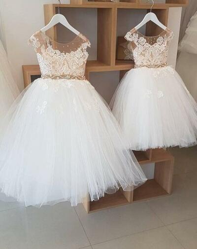 Cute Round Neck Tulle Flower Girl Dresses With Lace