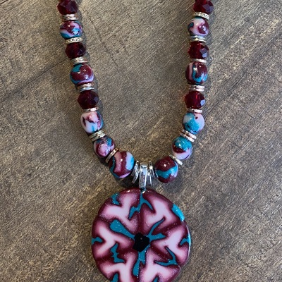 Pink muliple color necklace