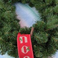 Artificial Door Christmas Wreath metal Wire framed holiday seaonal - Thumbnail 4