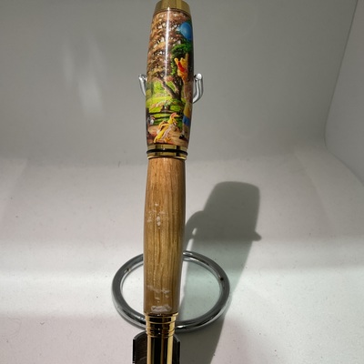 Ashdown forest pen (pooh with ballon)