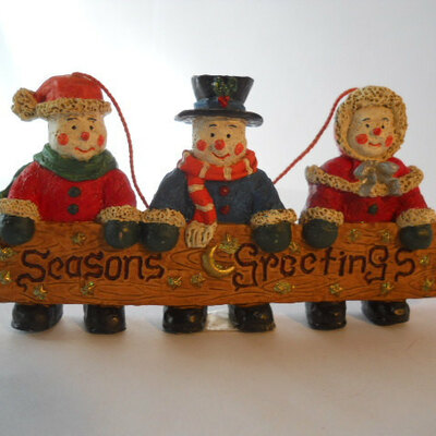 Seasons greetings christmas snowman wall hanging sign or decor n42