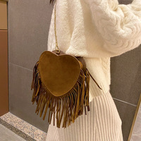Heart Shape Tassel Bag - Thumbnail 2