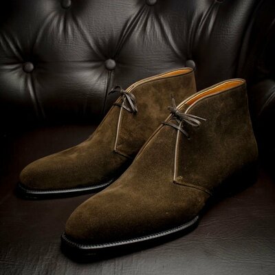 2 eyelets made of chocolate suede leather chukka boot - Thumbnail 4