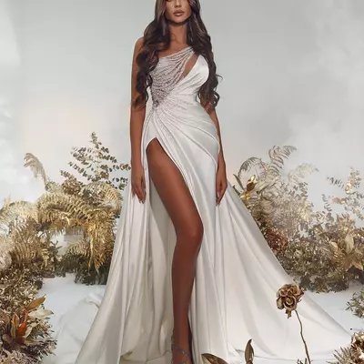 Stylish pearls wedding dresses sequined bridal gowns sweetheart neckline a line satin side split sweep train vestido de novia