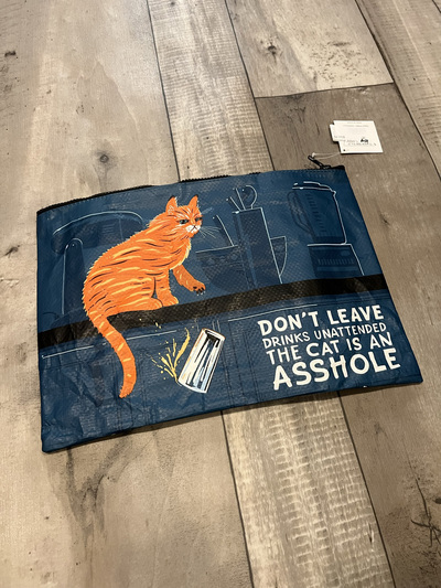 Zipper Folder - Don't Leave Drinks Unattended