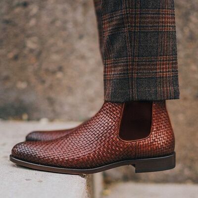 Crafted leather brown  lace up chukka boot for men