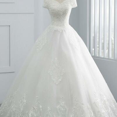 Beautiful a line lace applique wedding dress
