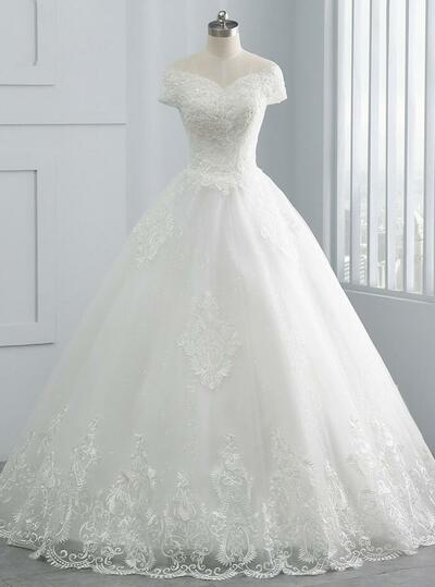 Beautiful A Line Lace Applique Wedding Dress