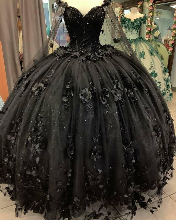 2024 New Cheap Quinceanera Dresses Black With Flowers Crystals Beaded
