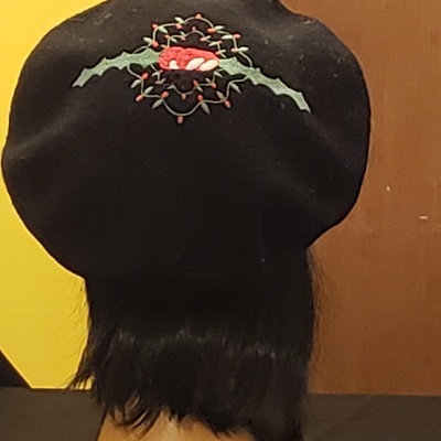 Holly beret (black)