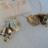 Eye Catching Lion Puzzle Gold Hoop Dangle Fashion Earrings GP - Thumbnail 2