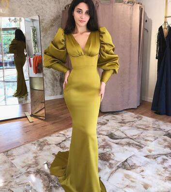 Gorgeous V-neck Mermaid Prom Dresses With Long Sleeves 