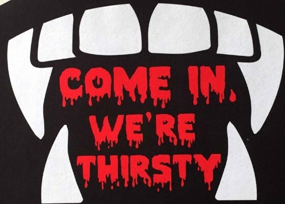 Extremely RARE and Out Of Print  Vampire Dracula Fangs Teeth Halloween Horror Welcome Mat