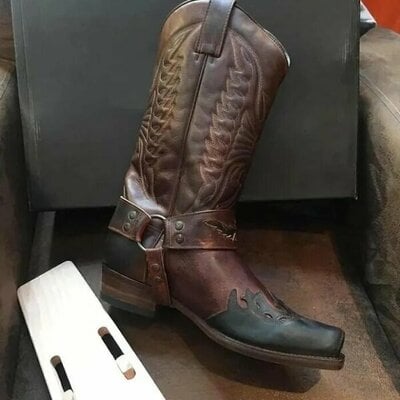 Men's buckle caved cowboy boots
