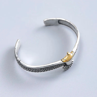 Vintage open bracelet with eagle and feather motif for men and women - Thumbnail 9