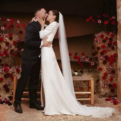 Elegant wedding dresses a line three quarter sleeve bridal dress turn down collars buttons high slit robe de novia for bride - Thumbnail 3