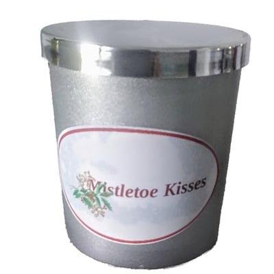Mistletoe kisses candle