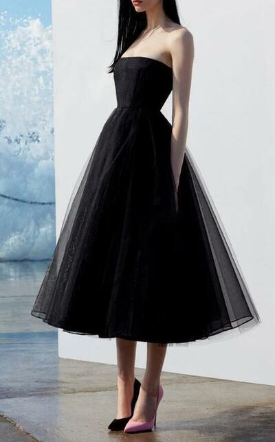 A line strapless black tulle prom dress