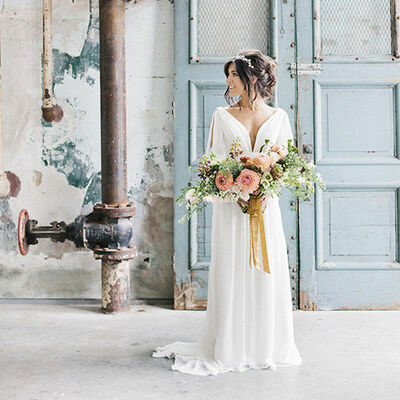 2024 White Boho Wedding Dress, Beach Wedding Dress, Chiffon Wedding Dresses Half Sleeves Open Back Bridal Gown，1681