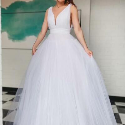 A line white v neck tulle prom wedding dress - Thumbnail 5