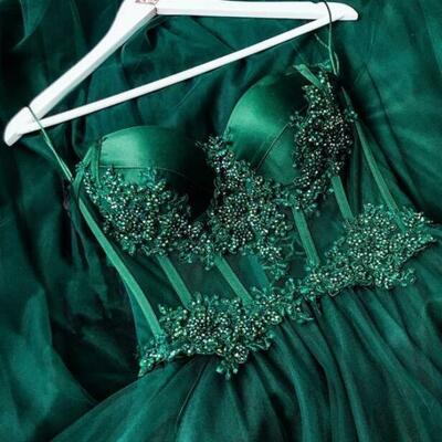 A line emerald green tulle prom dresses with lace