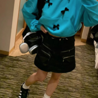 BLACK / WHITE BOW HOODIE - Thumbnail 2