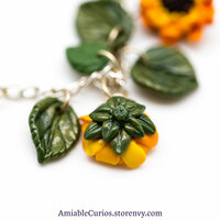 Sunflower Charm Bracelet, polymer clay, summer, leaf, yellow, unique, handmade, sunny, chain, ooak - Thumbnail 3