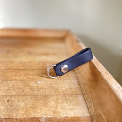 Leather keyfob w/ snap & d-ring