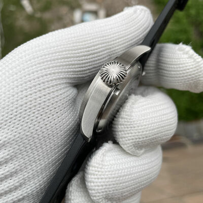 Mens quartz pilot watch 39mm case vh31 movement sapphire rubber strap luminous business causal wristwatch sf740w