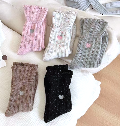 AESTHETIC HEART SOCKS