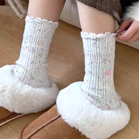 AESTHETIC HEART SOCKS - Thumbnail 3