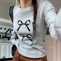 BOW GRAPHIC LONG SLEEVE TEE - Thumbnail 3