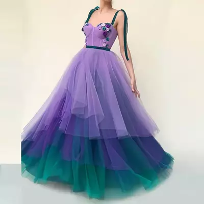 Spaghetti strips a-line prom dresses with flowers adorned long women evening party gowns tiered