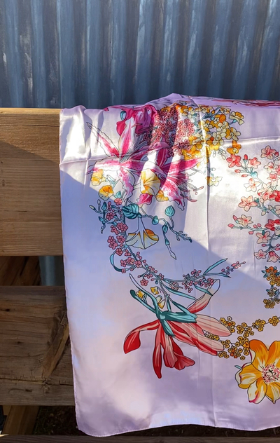 Jesse floral wild rag