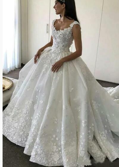 Ball Gown Ivory Lace Appliques Wedding Dresses