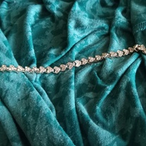 Heart-Shaped Bracelet for $5: an Affordable Fashion Statement 