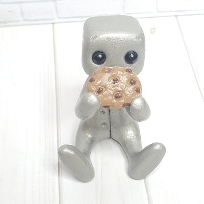 Cookie cutie resin robot